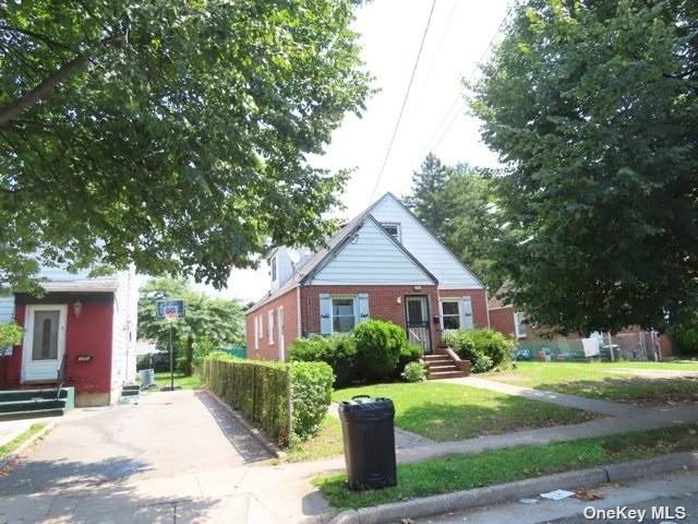 168 Fairview Boulevard - Photo 1