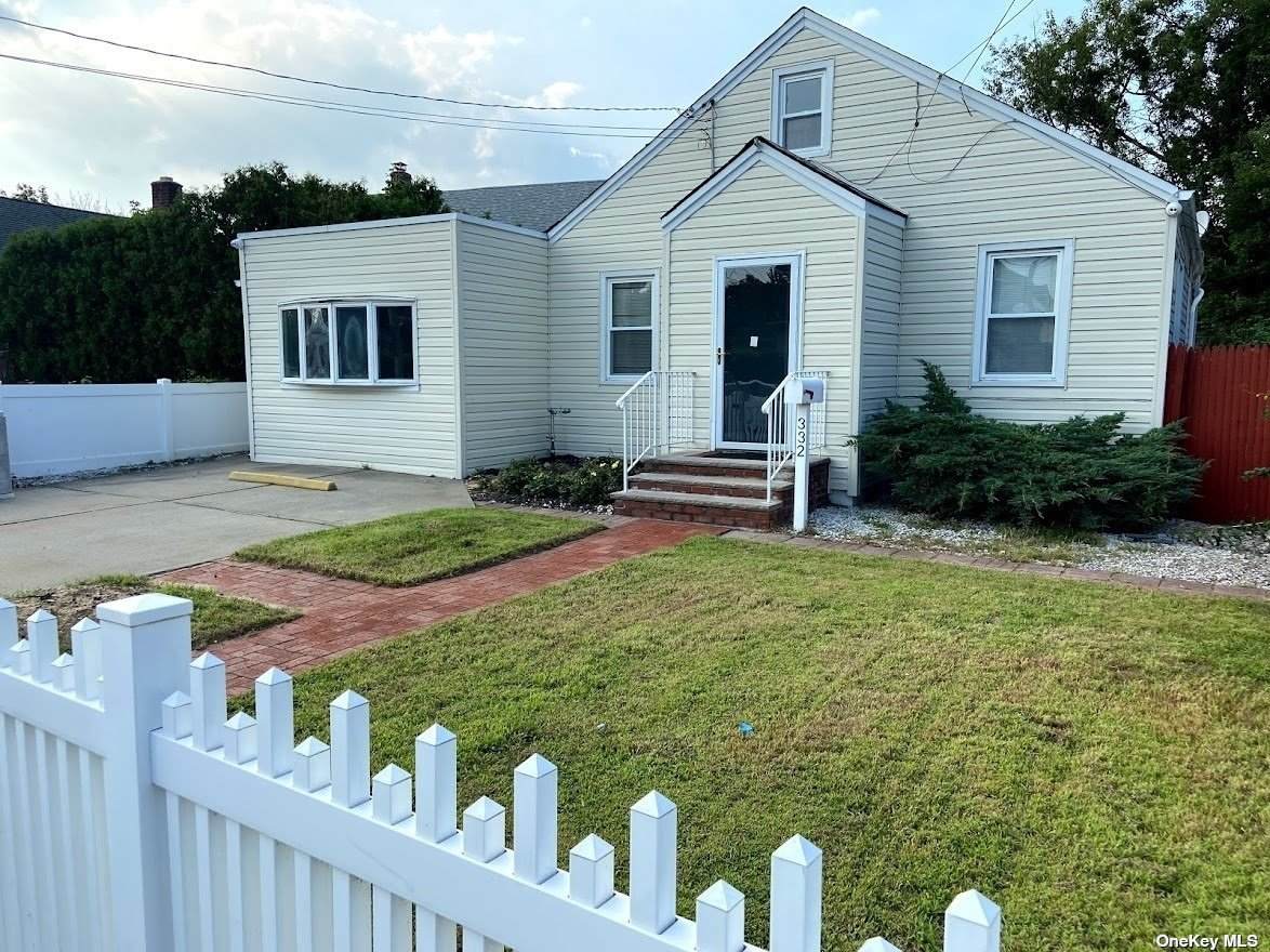 332 Wanser Avenue - Photo 1
