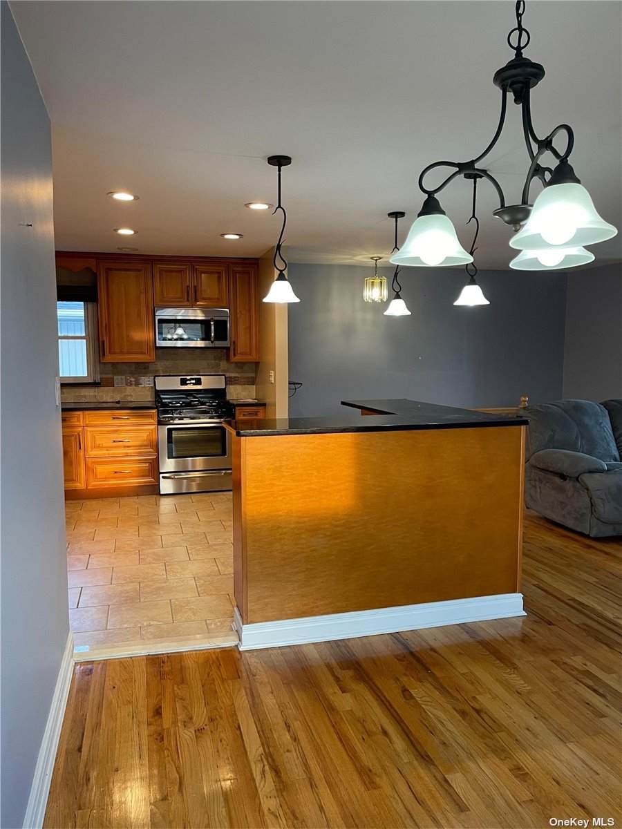 95-15 156 Avenue - Photo 1