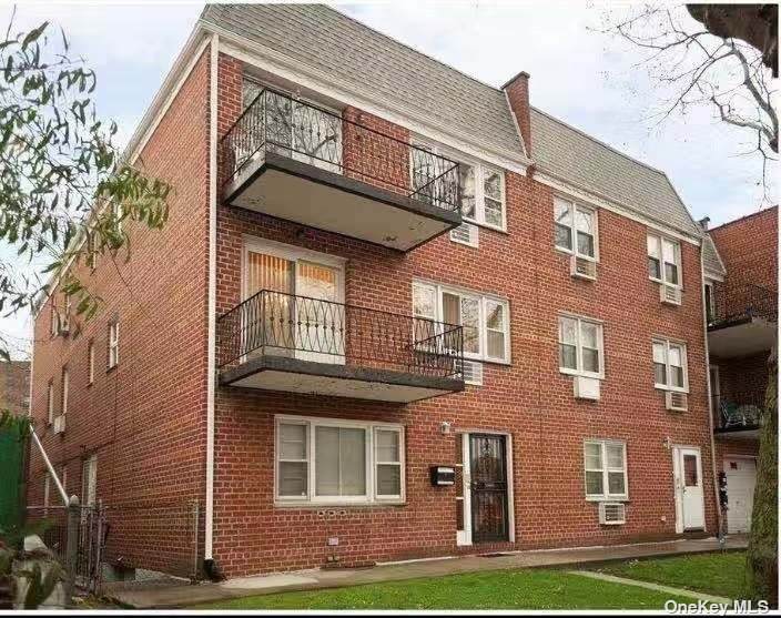 85-41 Abingdon Rd - Photo 1