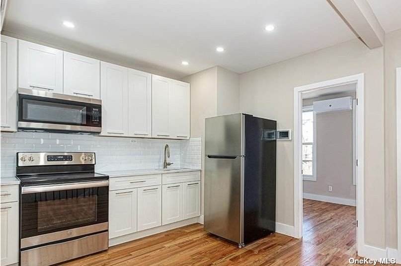 387 Warwick Street - Photo 1