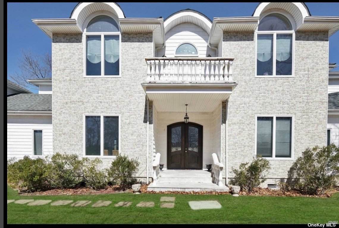 10 Bay Woods Drive - Photo 1