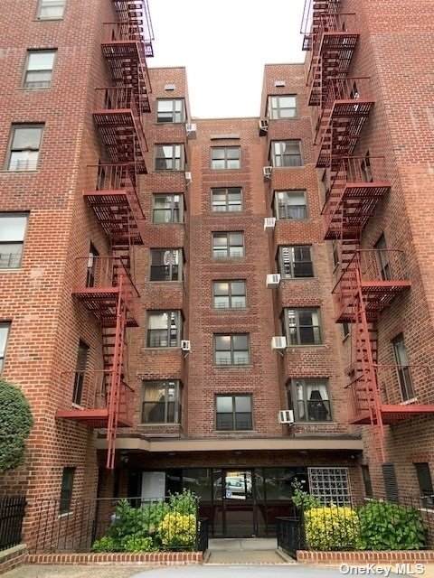 32-22 89 Street - Photo 1