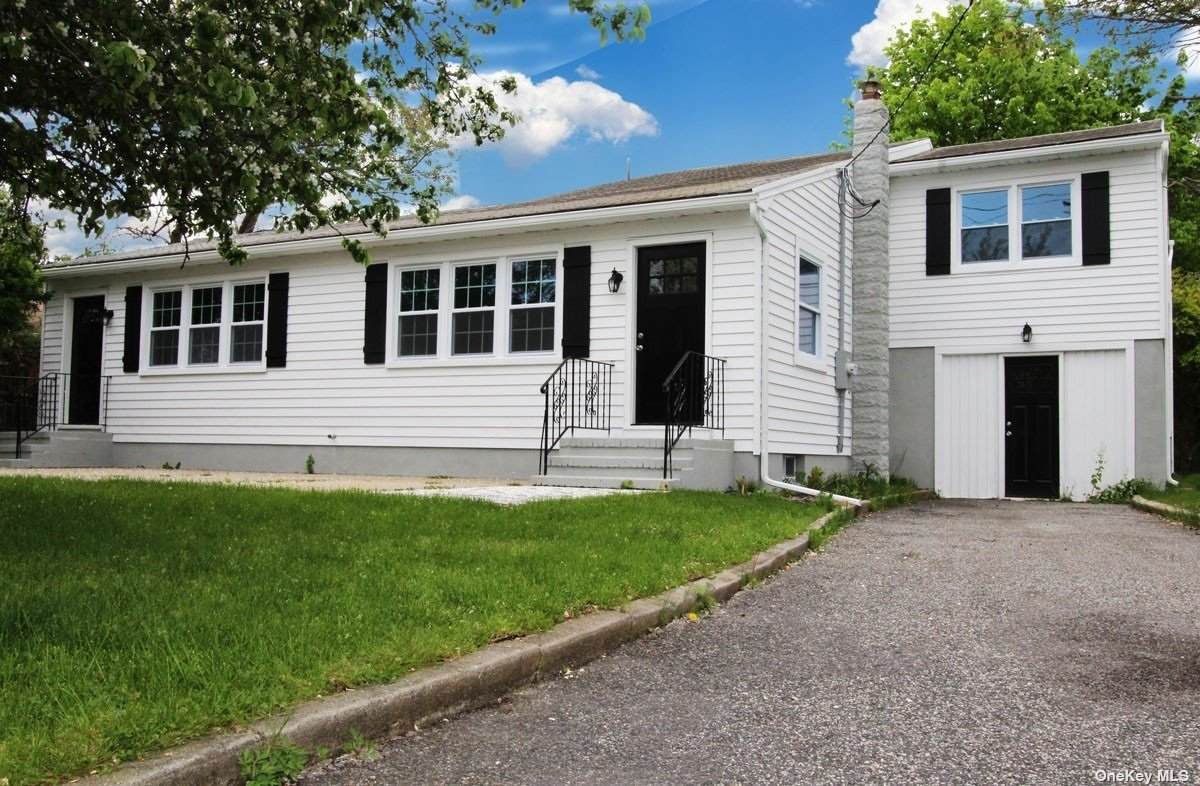 9 Little Neck Road - Photo 1
