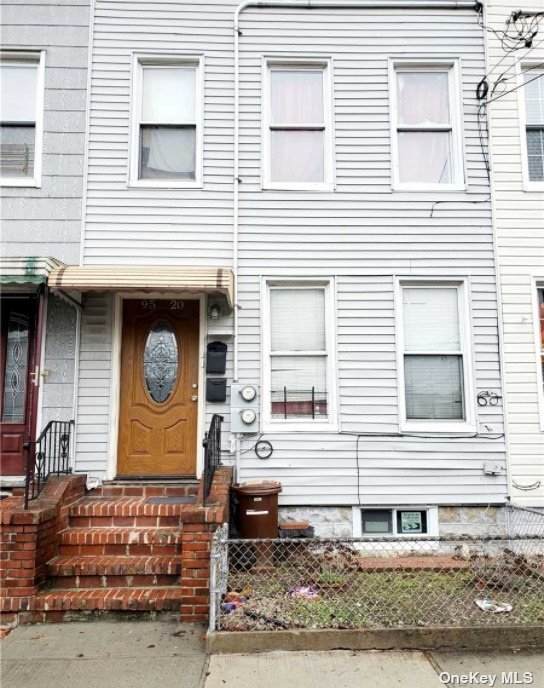95-20 89th Street - Photo 1