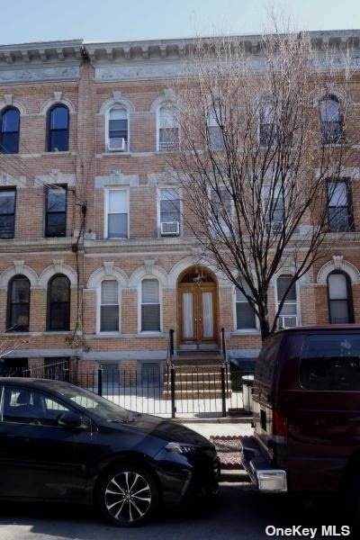 472 Harman Street - Photo 1