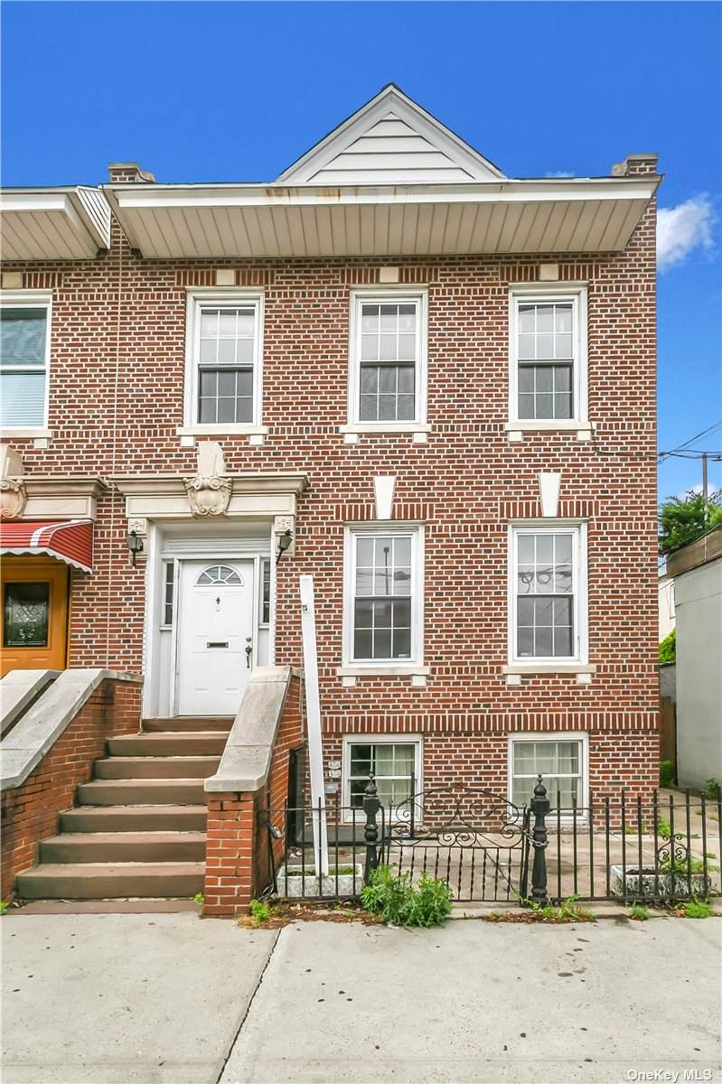 60-71 Woodbine Street - Photo 1