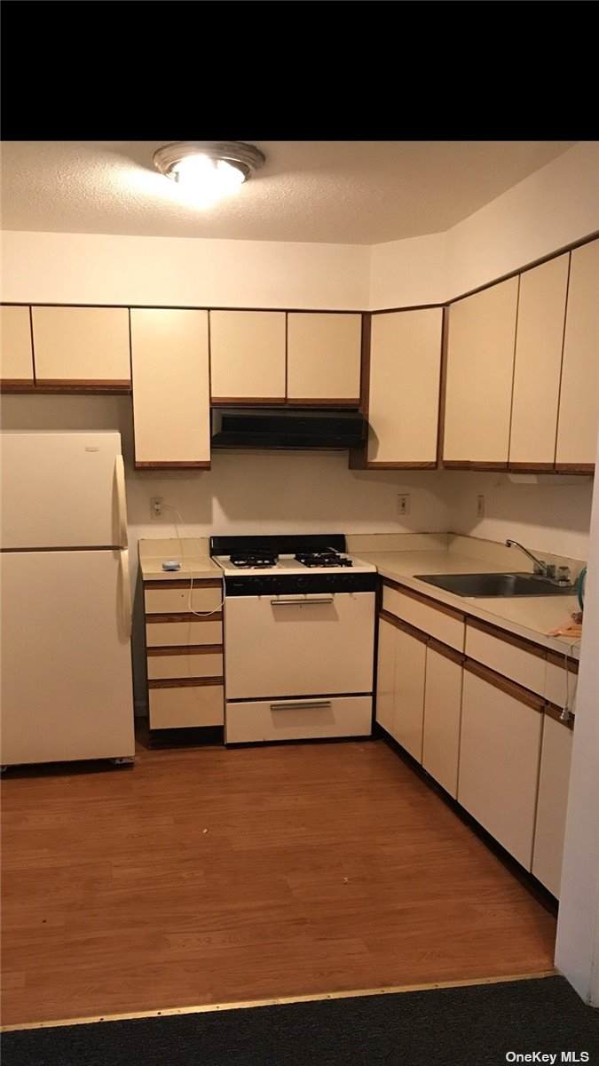 508 Shepherd Avenue - Photo 1
