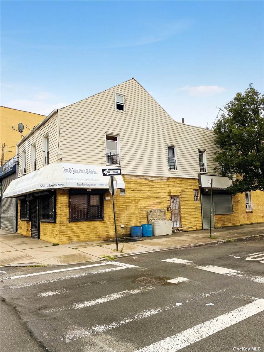 581 Liberty Avenue - Photo 1