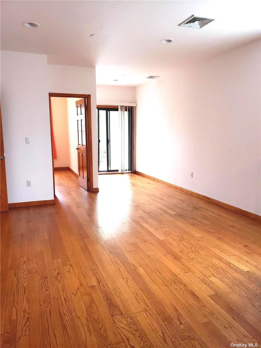 31-11 Linden Place Street - Photo 1
