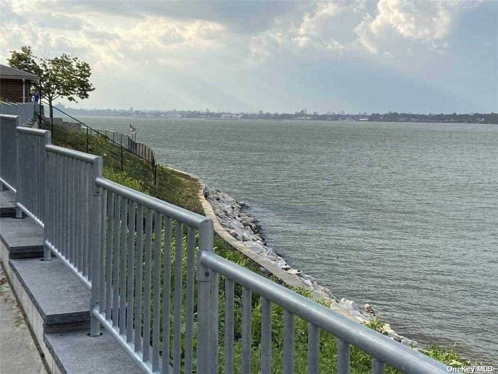 166-41 Powells Cove Boulevard - Photo 1