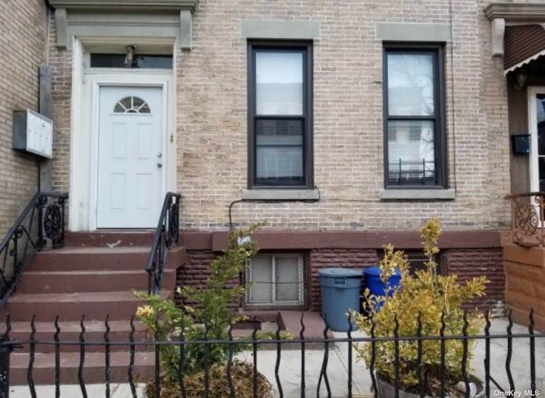 190 Howard Avenue - Photo 1