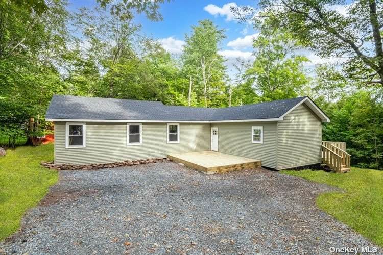 96 Thompson Place - Photo 1