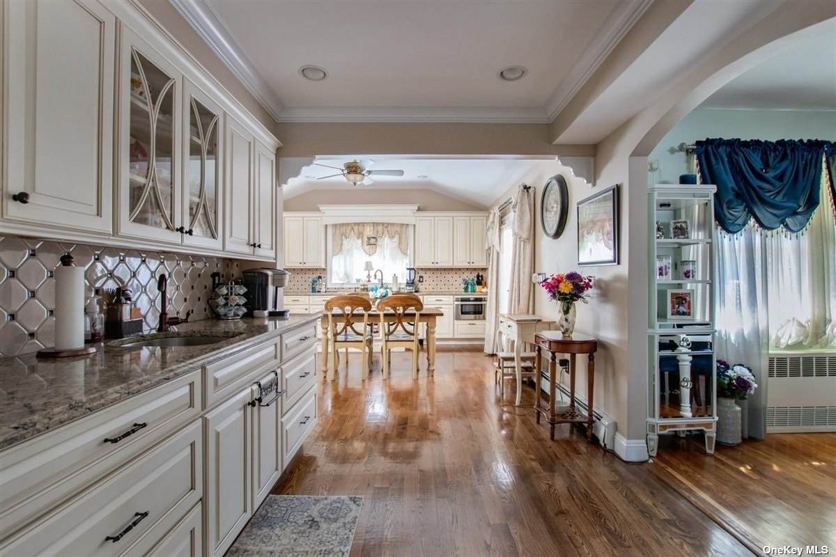315 Hoke Avenue - Photo 1