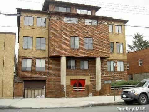 23-27 College Point Boulevard - Photo 1