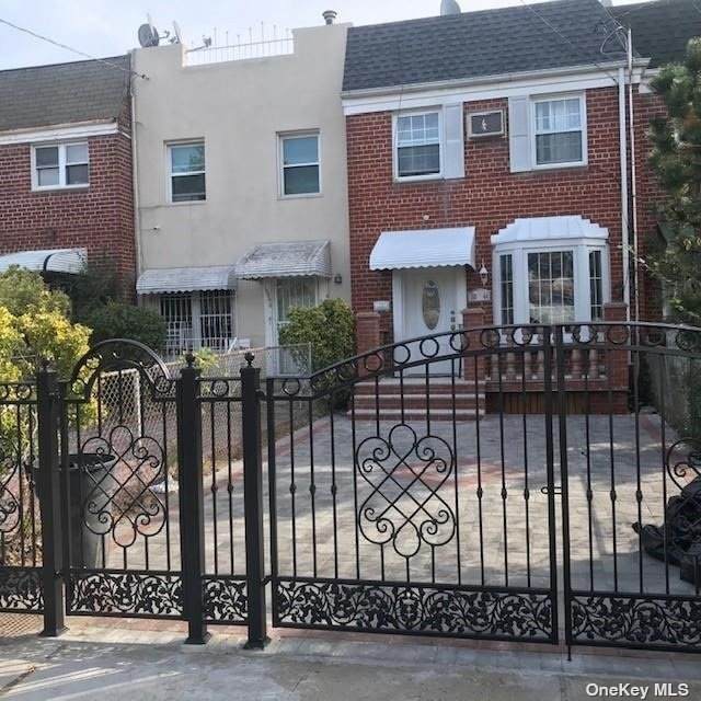 155-44 Linden Boulevard - Photo 1