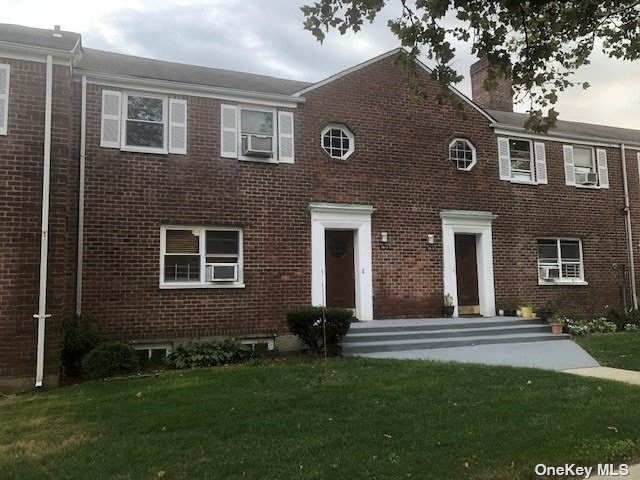 235-12 131 Avenue - Photo 1