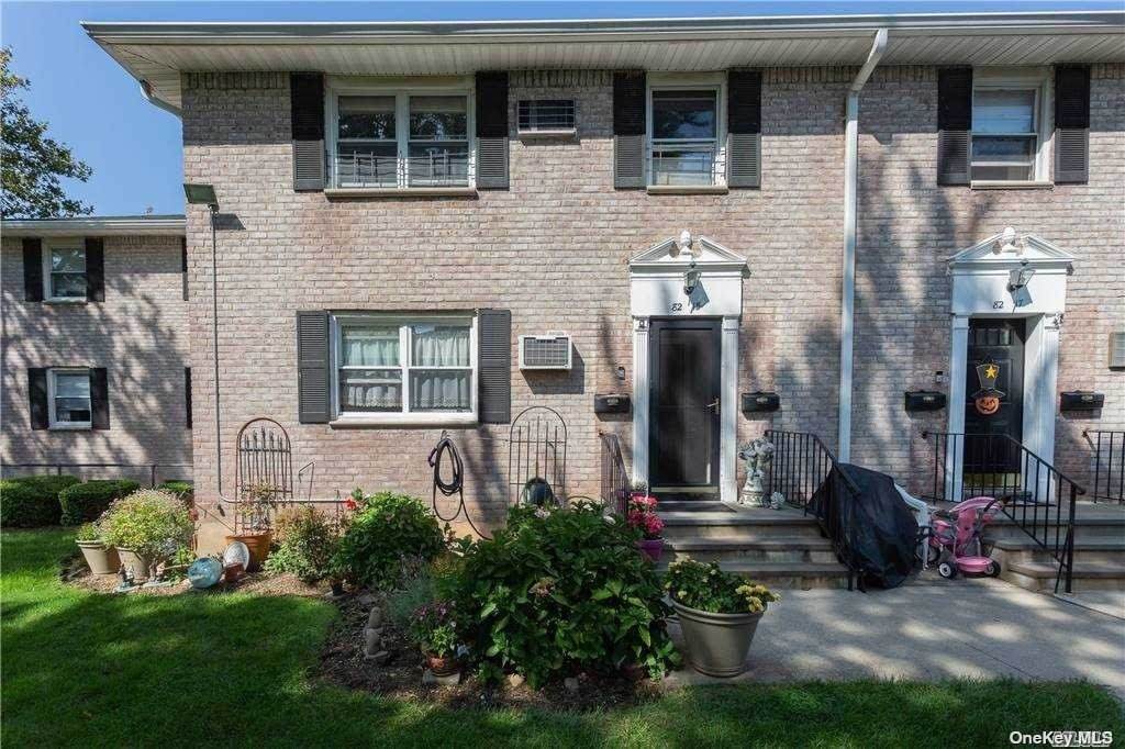 82-15 268 Street - Photo 1
