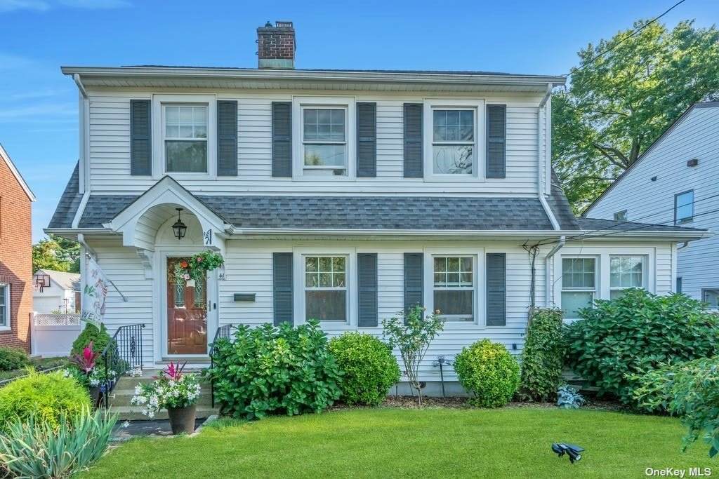 41 Roosevelt Street - Photo 1