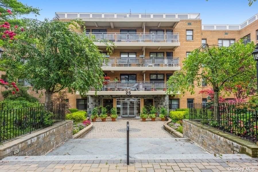 25 Park Place - Photo 1