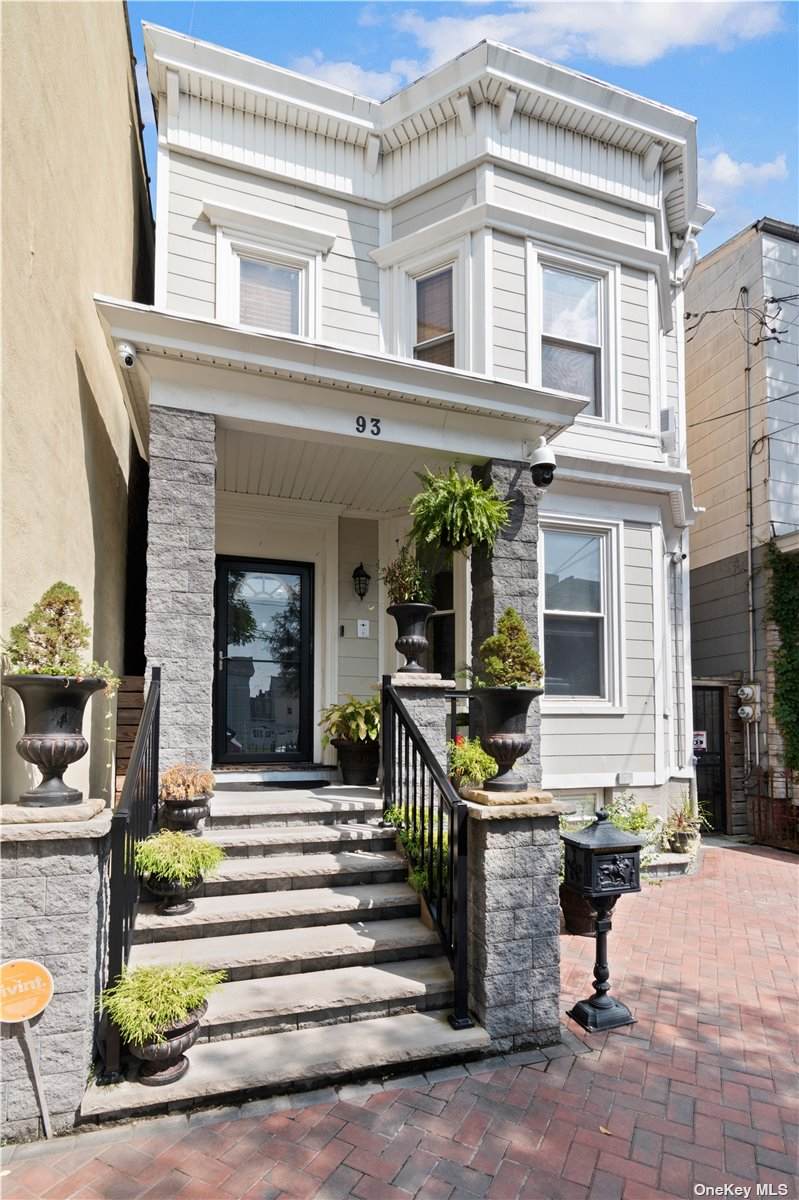 93 Logan Street - Photo 1