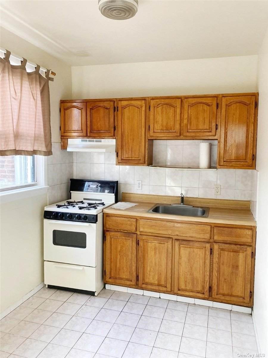 1183 Broadway - Photo 1