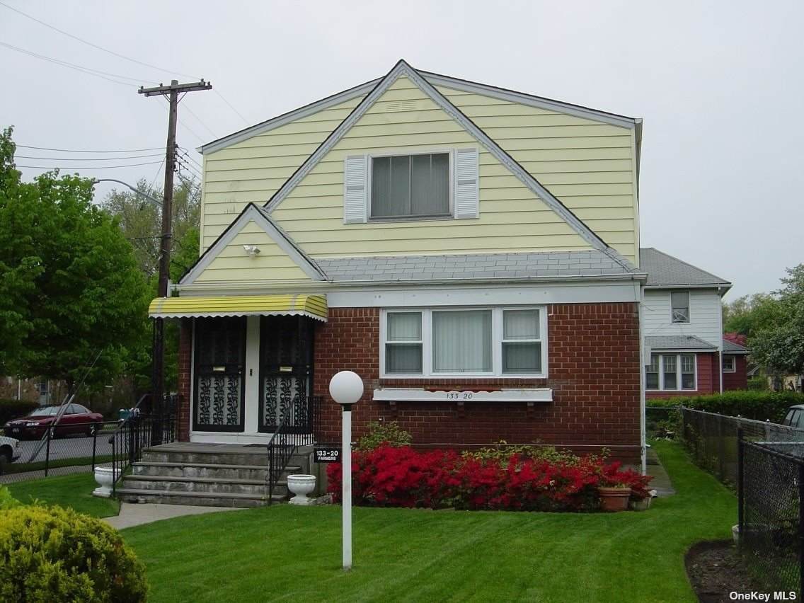 133-20 Farmers Boulevard - Photo 1