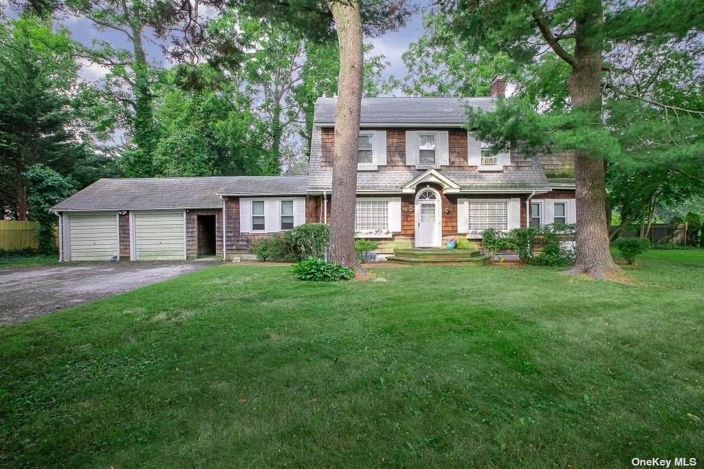40 La Rue Drive - Photo 1