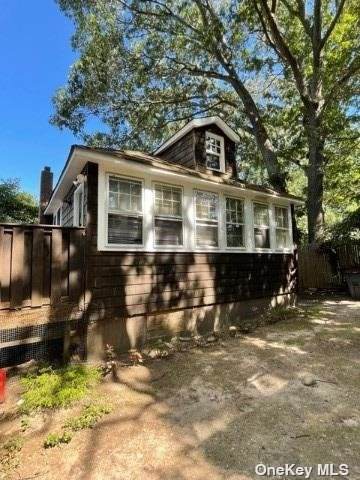 27 Maple Road - Photo 1