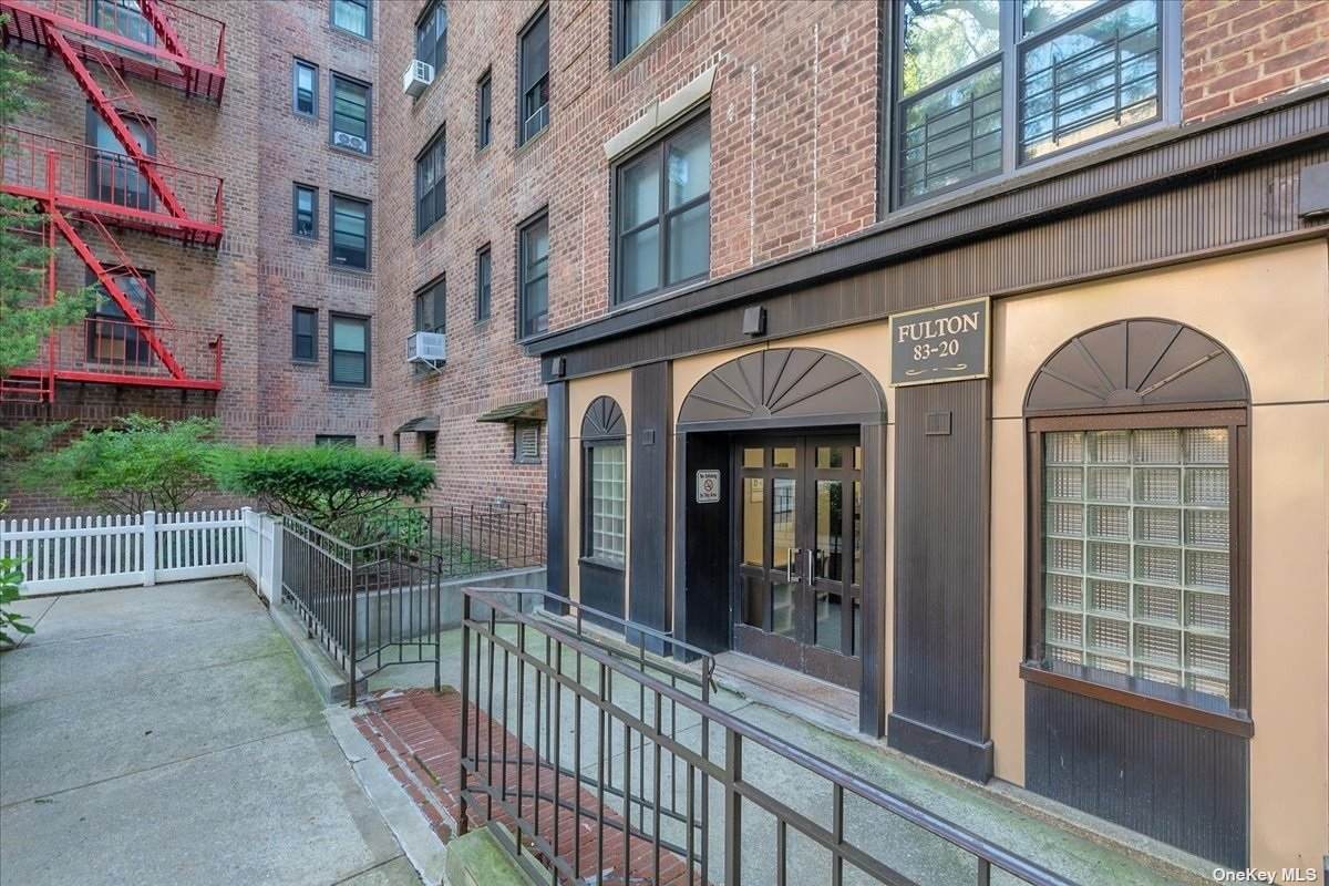 83-20 98 Street - Photo 1