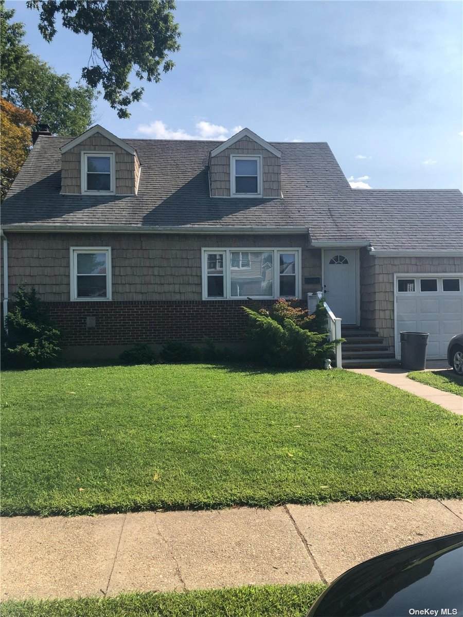 9 Colonial Avenue - Photo 1