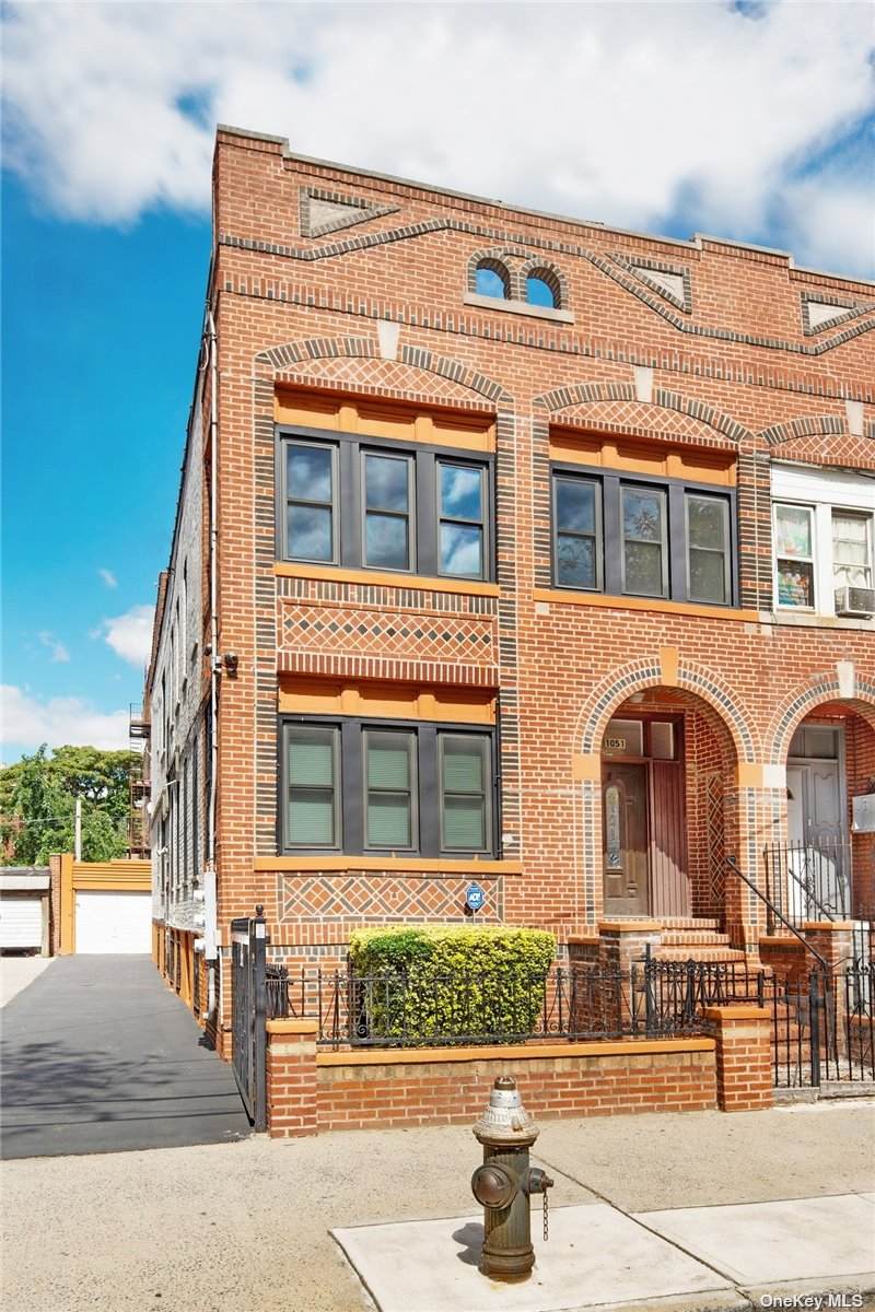 1051 Willmohr Street - Photo 1