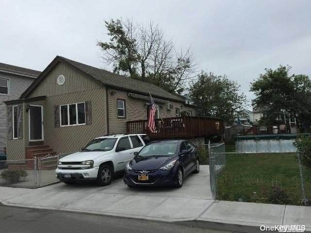 102-20 164th Avenue - Photo 1