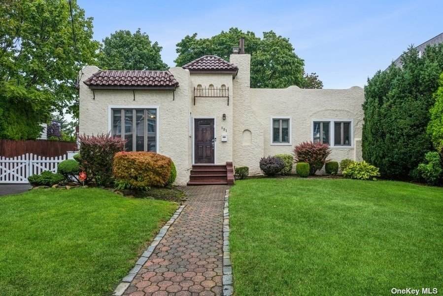 151 Wynsum Avenue - Photo 1