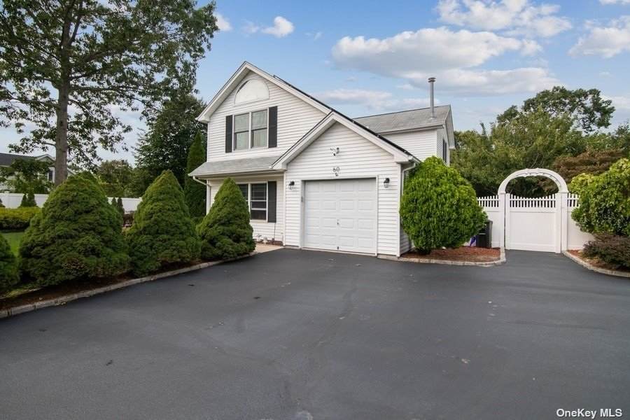 60 Samantha Drive - Photo 1
