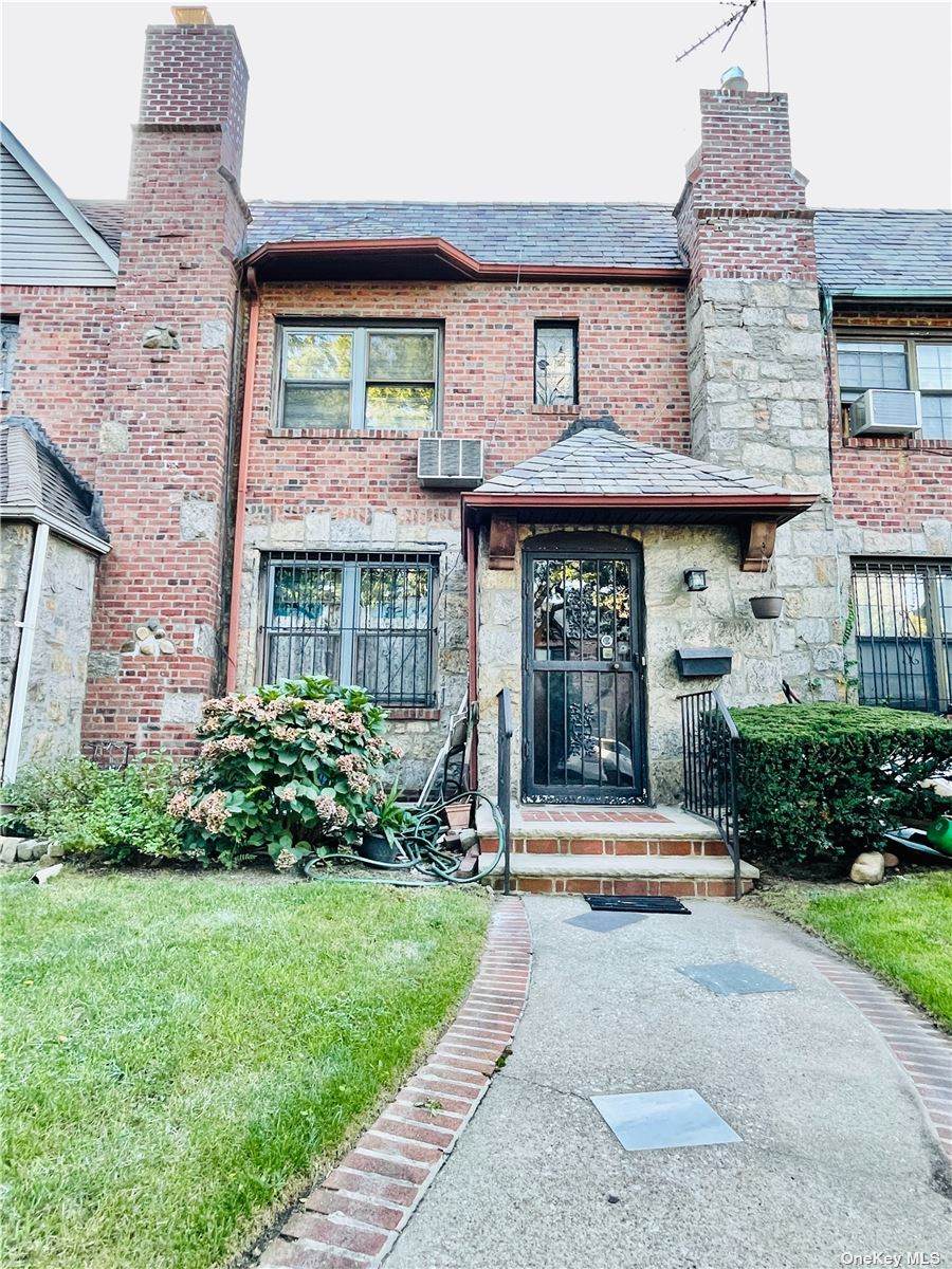 86-27 62 Avenue - Photo 1