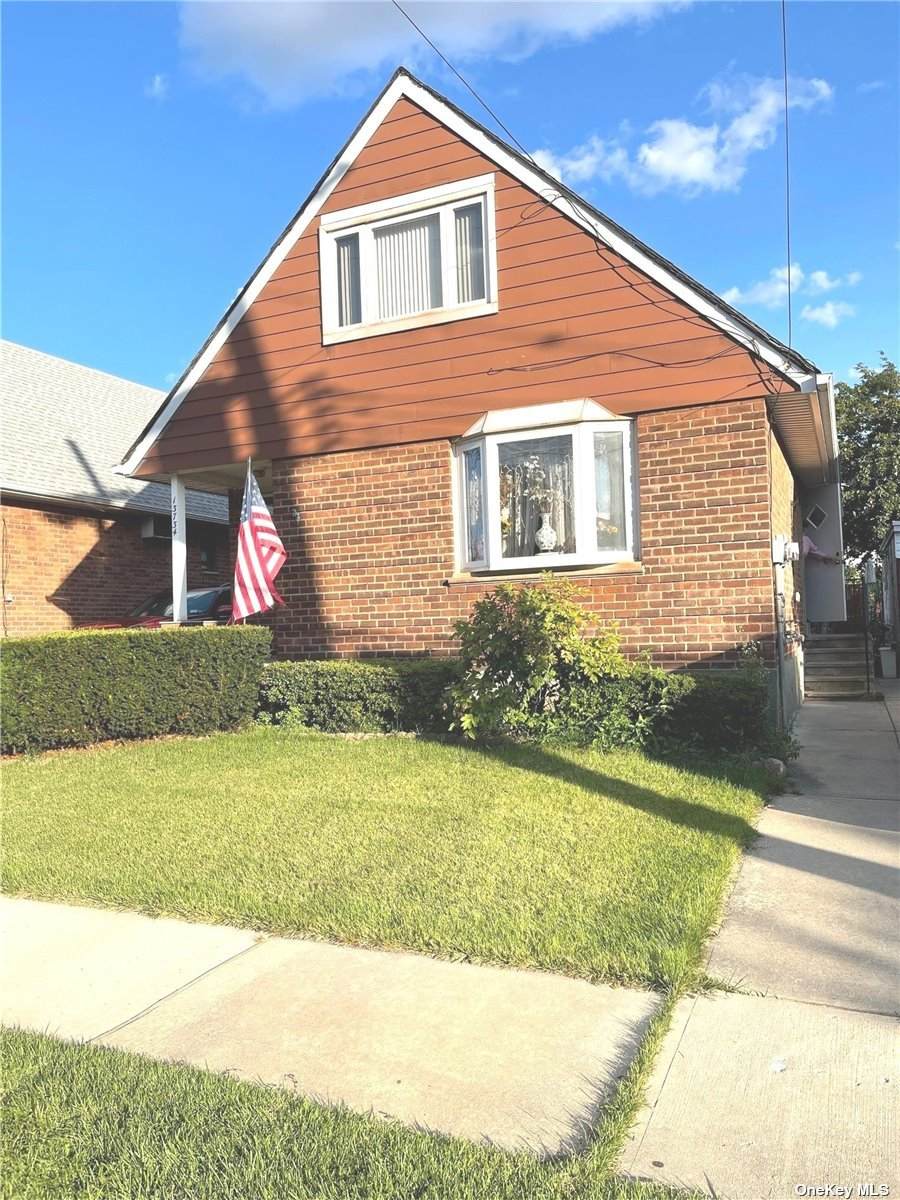 137-34 Mulberry Avenue - Photo 1