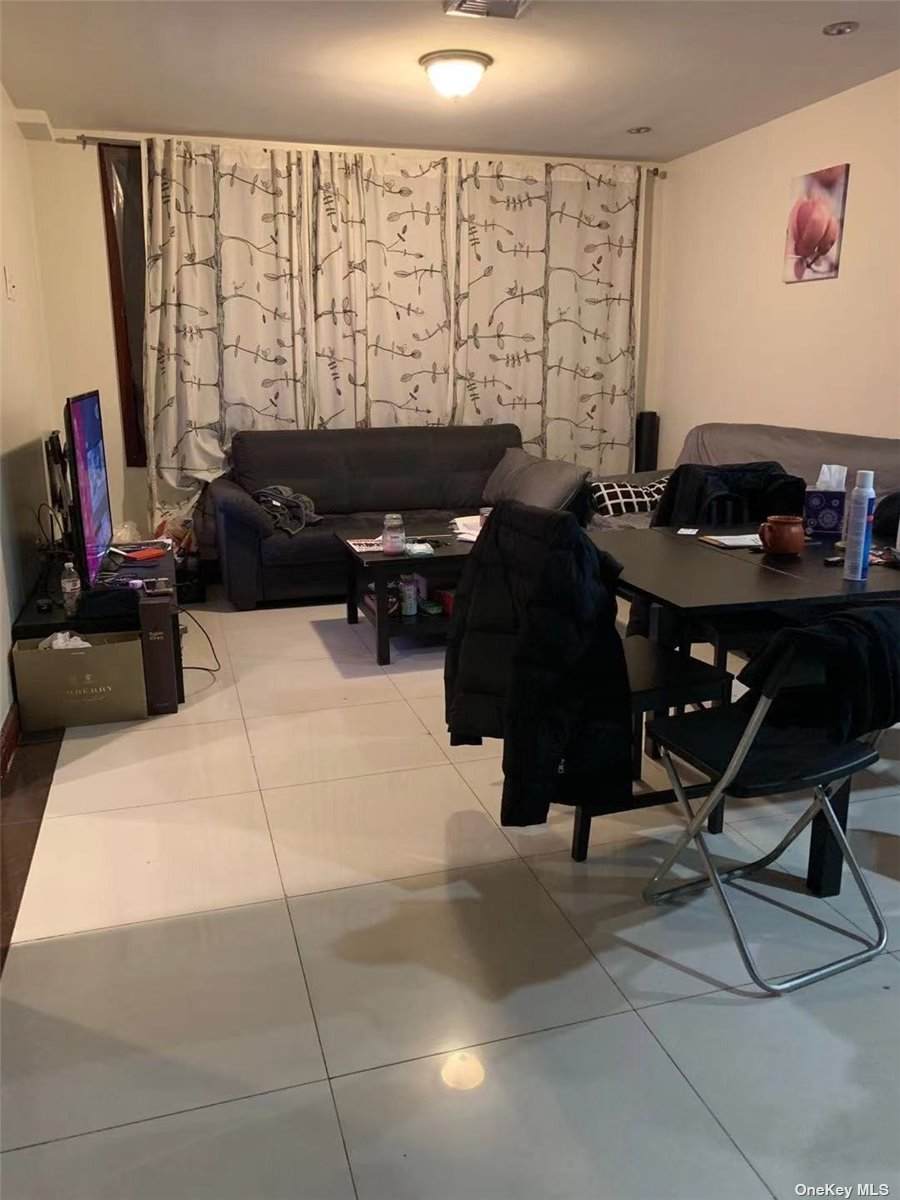 132-29 Blossom Avenue - Photo 1