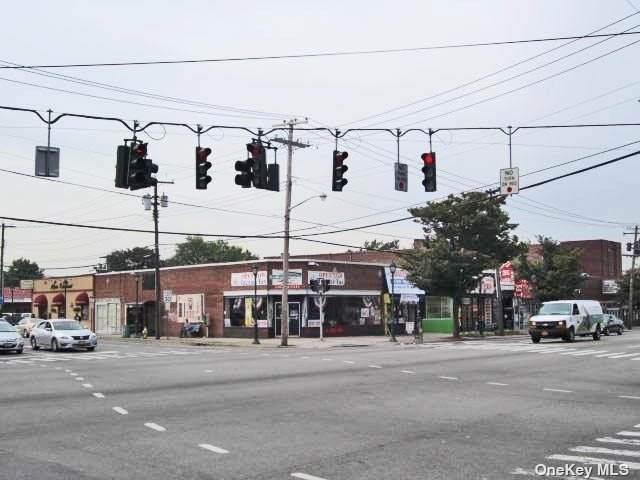 967 Hempstead Turnpike - Photo 1