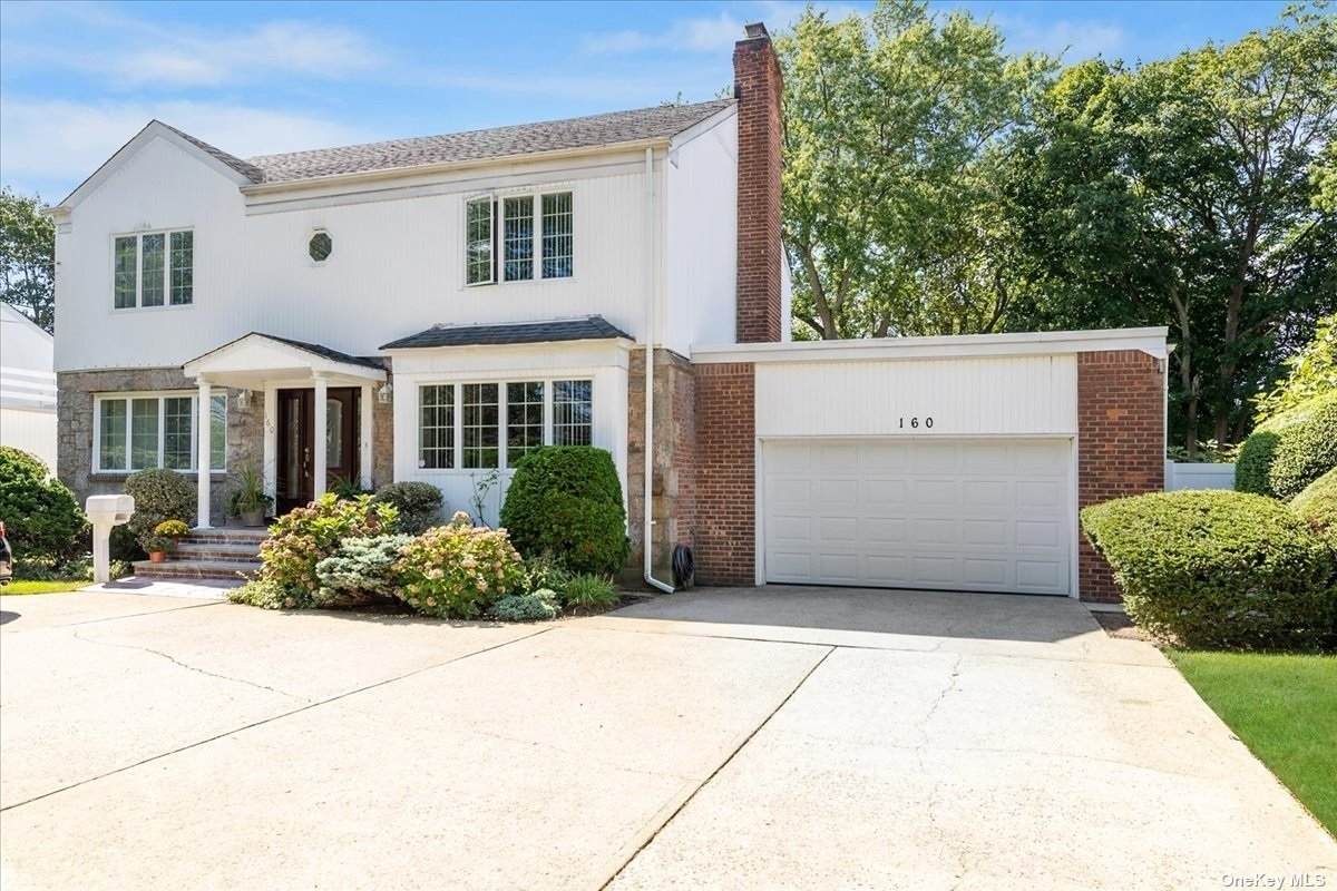 160 Merrick Avenue - Photo 1