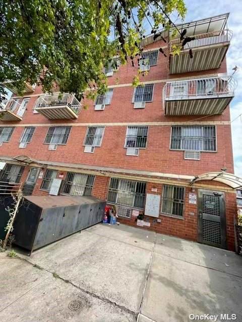 32-17 Linden Place - Photo 1