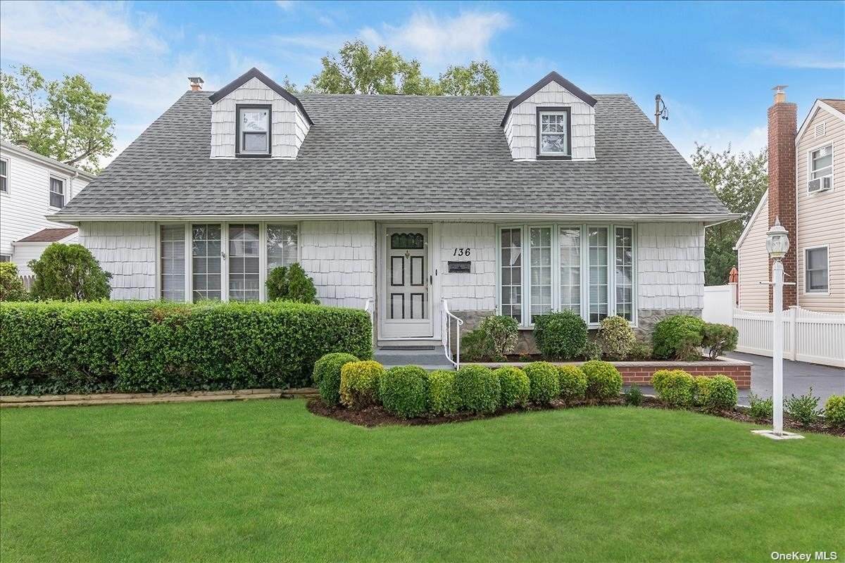 136 Berry Street - Photo 1