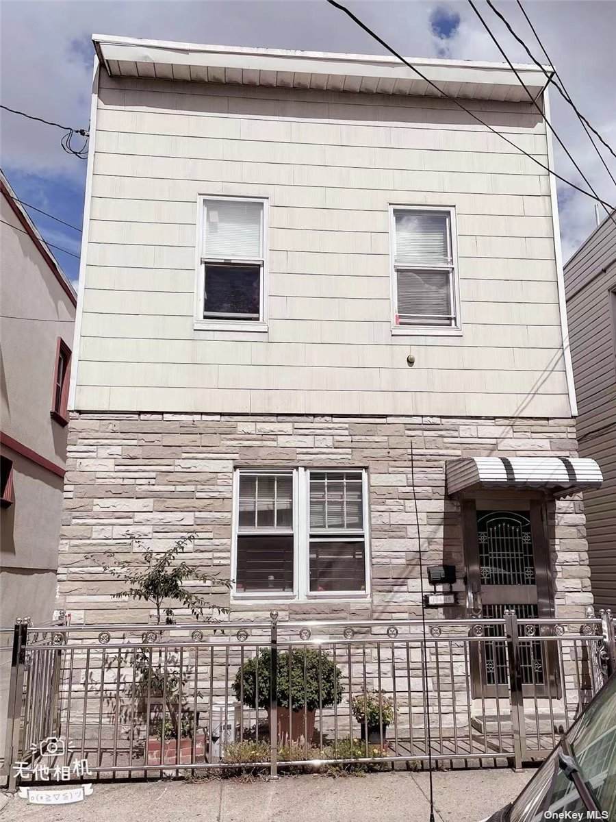 104-45 Alstyne Ave - Photo 1