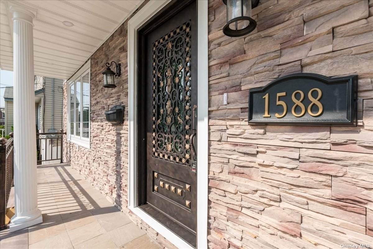 1588 Kiefer Avenue - Photo 1