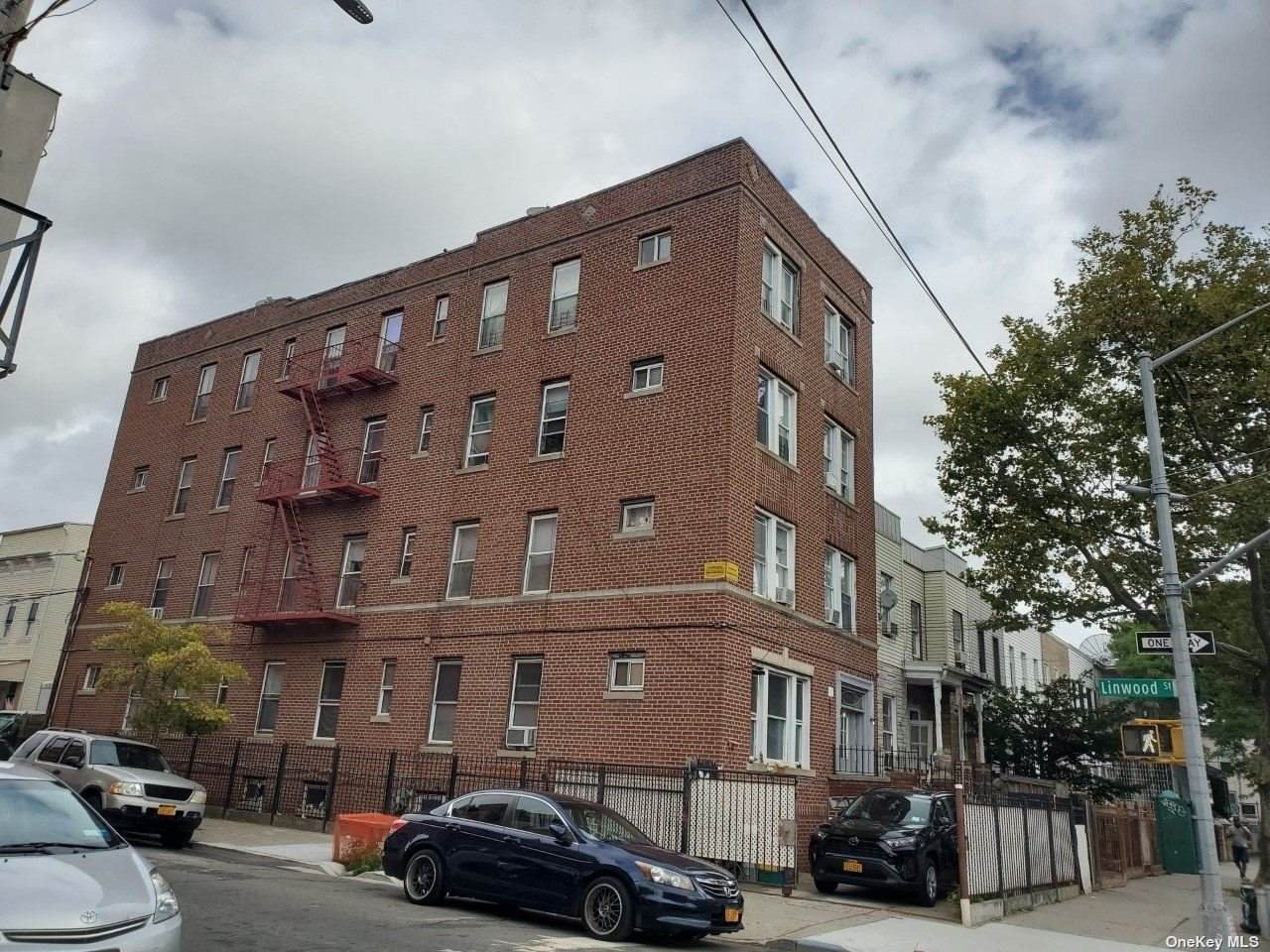 289 Arlington Avenue - Photo 1
