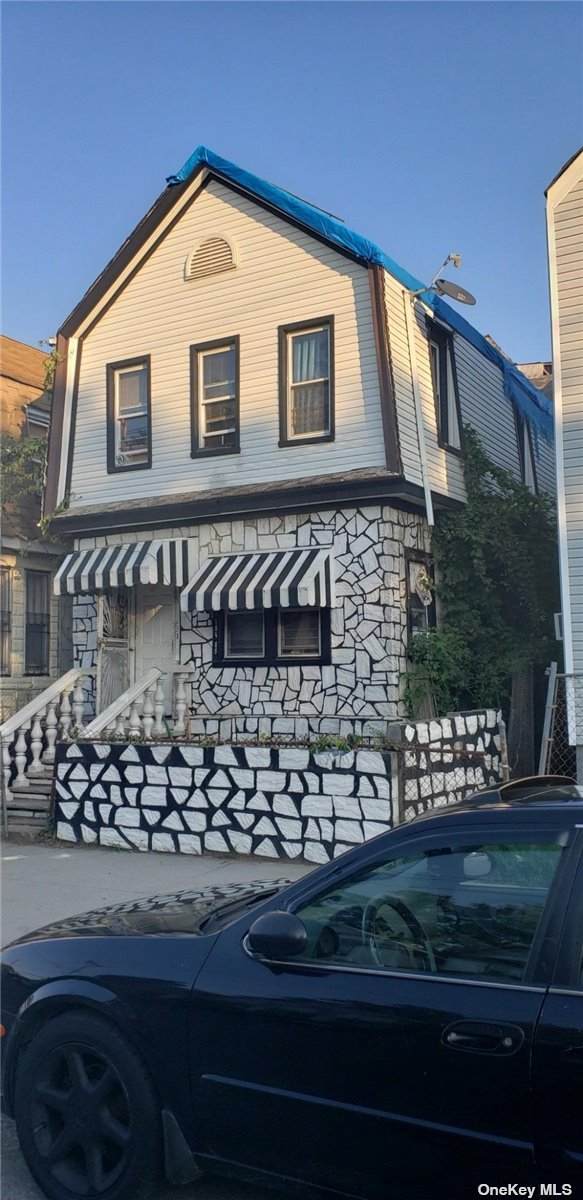 164-06 109 Avenue - Photo 1