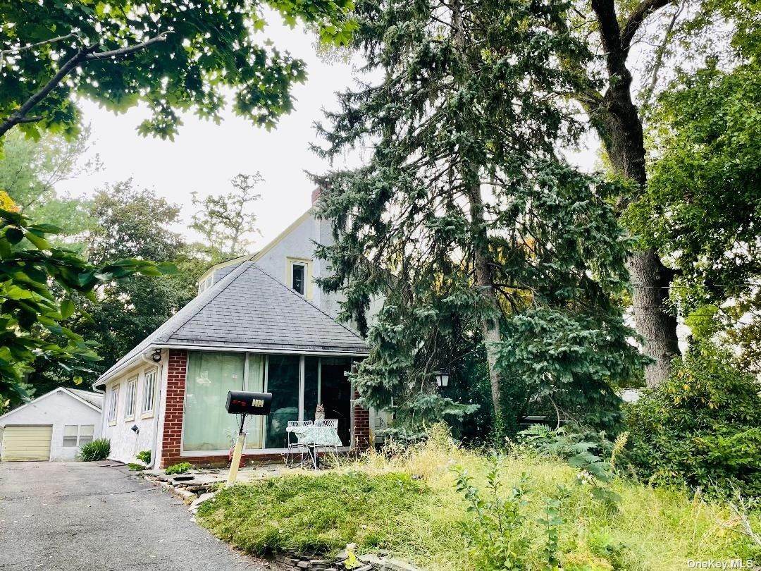 15 Cody Avenue - Photo 1