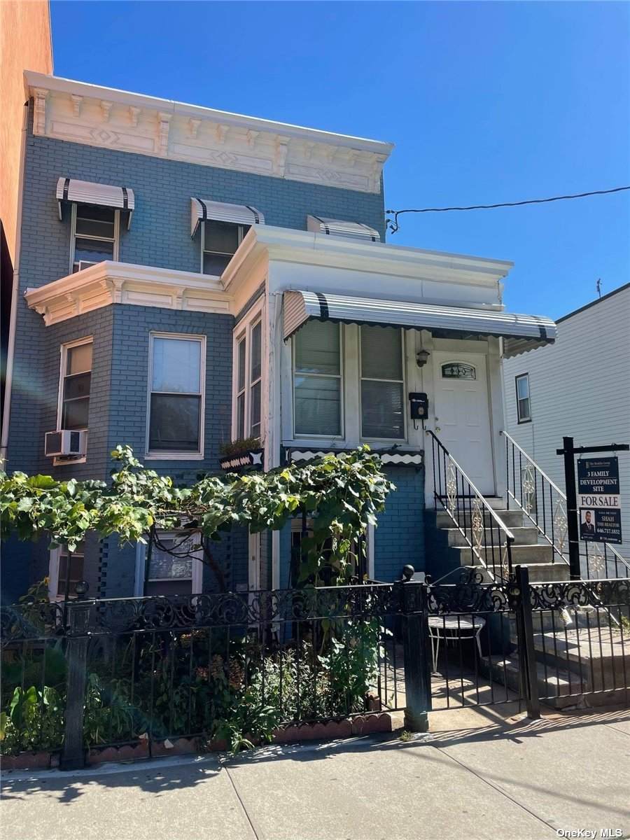 27-19 Crescent Street - Photo 1