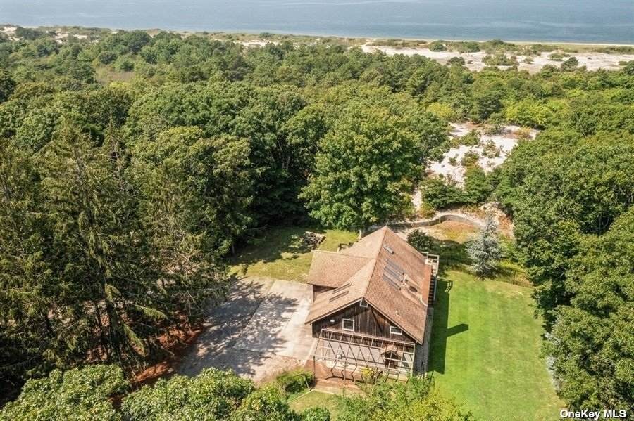 5615 Soundview Avenue - Photo 1