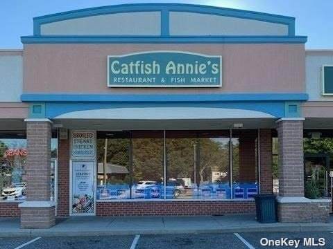 116 Commack Road - Photo 1